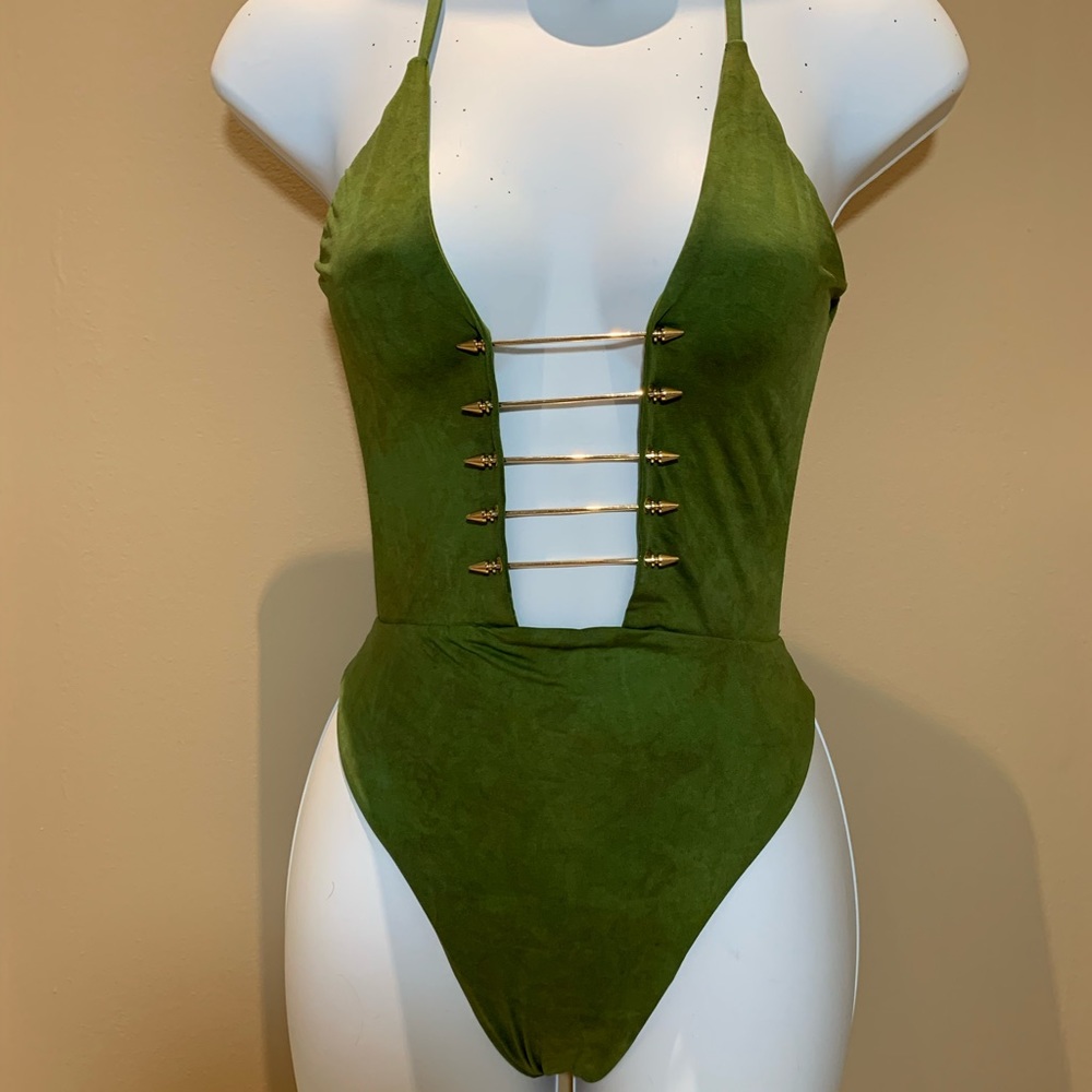 Bluelife green swimsuit size medium brand new with tag